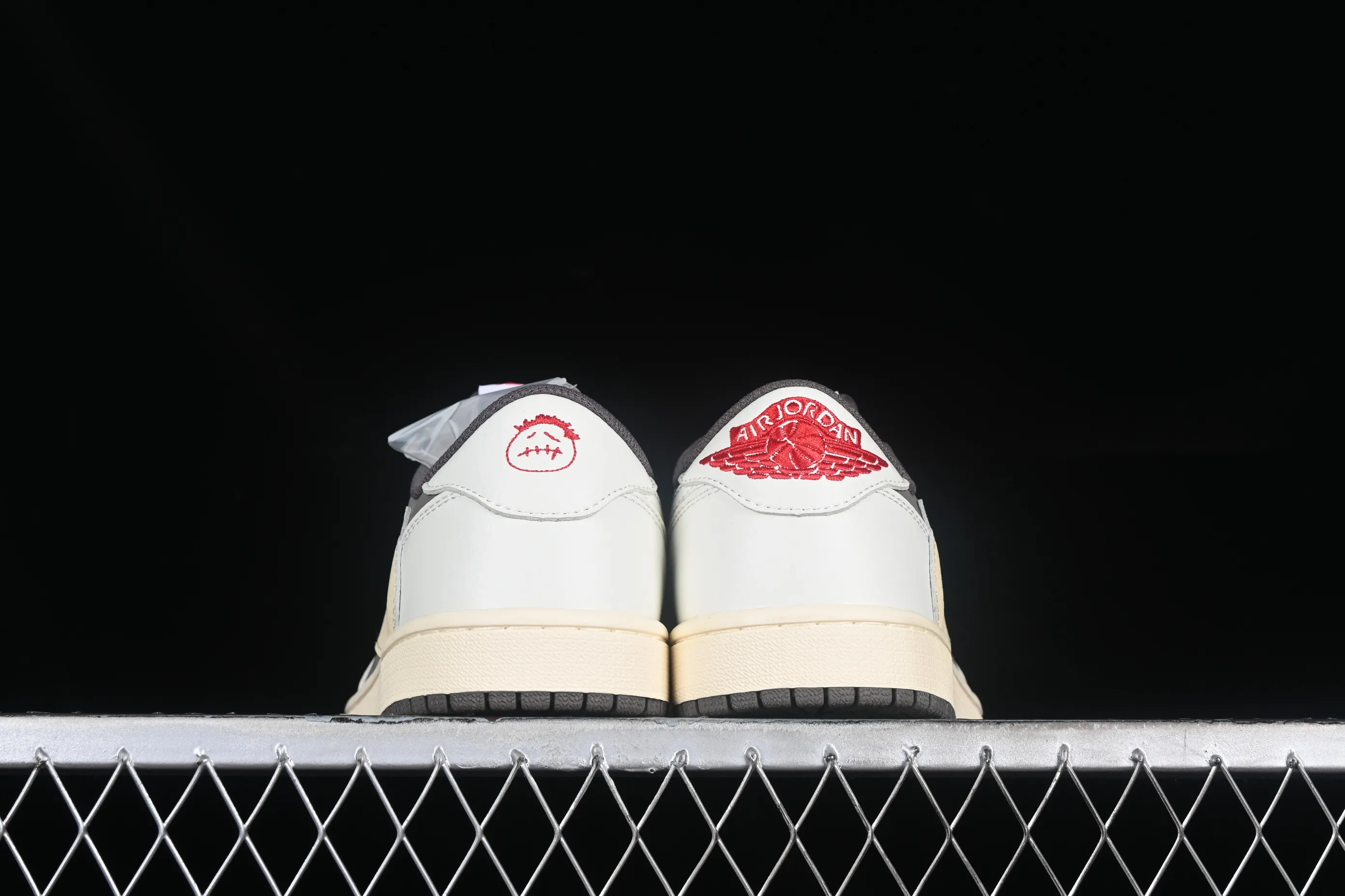 All categories Air Jordan Jordan series basketball shoes Air Jordan 1 Low B1 special price Travis Scott x Air Jordan 1 Low OG AJ1 Joe 1 undercut low DM7866-162